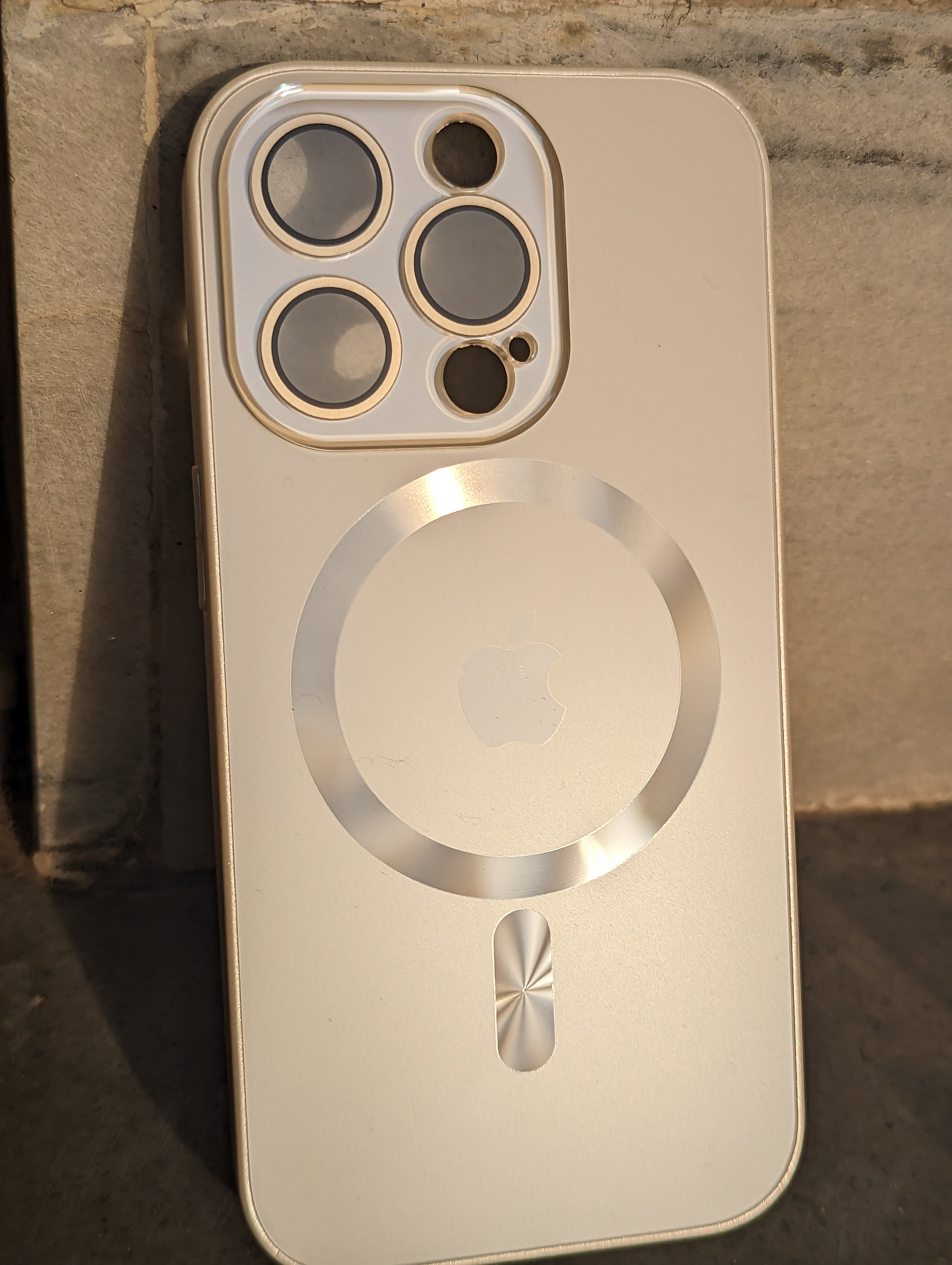 Glossy Electroplated Camera Lens Protection Magsafe Case For iPhone 14