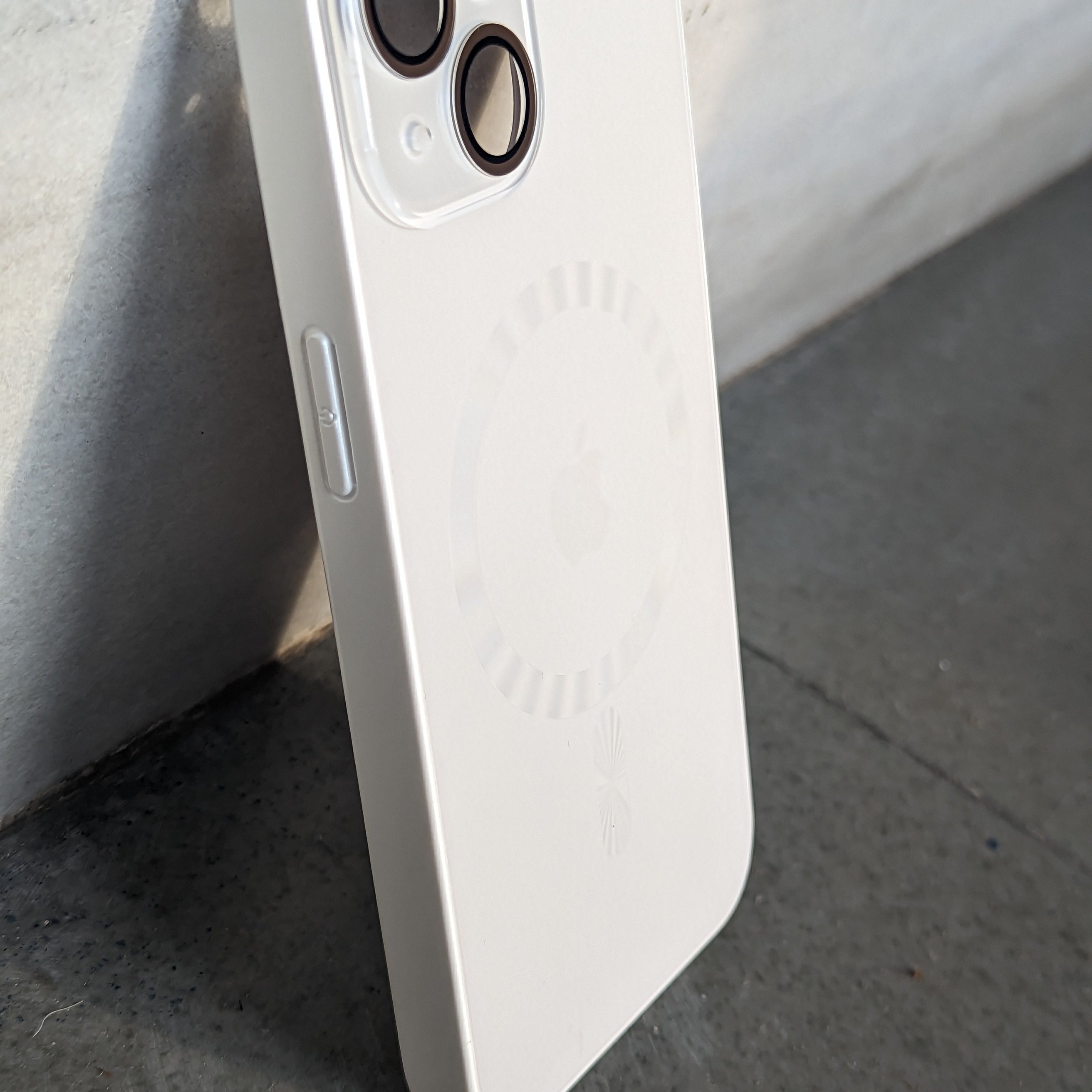 Glossy Electroplated Camera Lens Protection Magsafe Case For iPhone 14